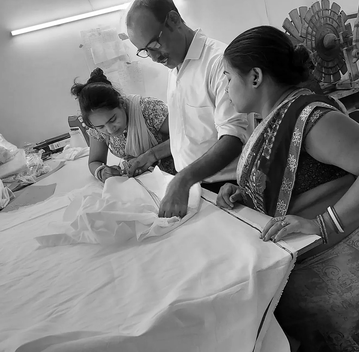 Pattern cutting on the cutting table